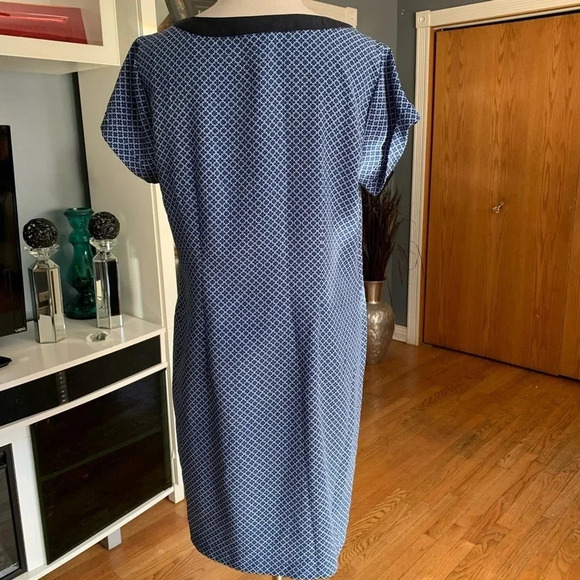 Outback Red Shift Dress with Square Cutout - Picture 2 of 8